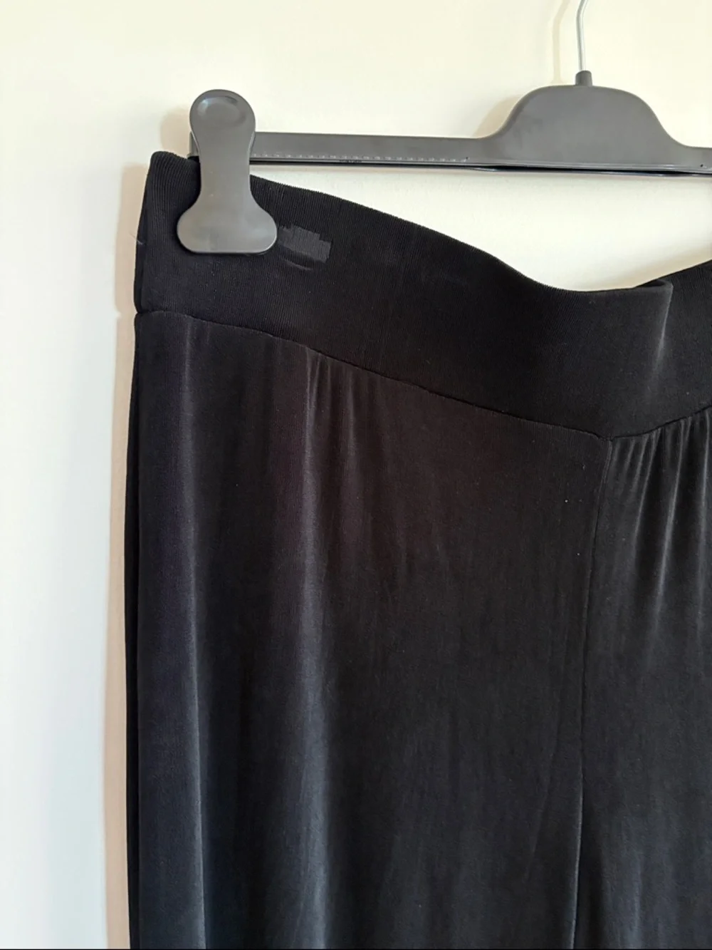 Chicos Wide-Leg Stretch Pants - Picture 2 of 13